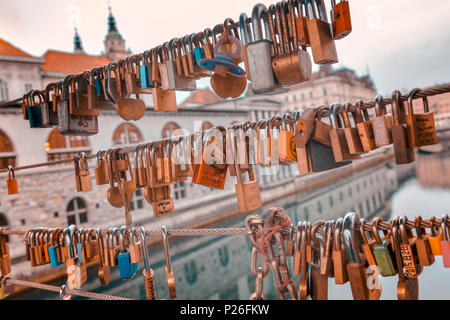 Liebe Vorhängeschlösser auf dem Metzger "Bridge, Ljubljana, Slowenien, Europa Stockfoto