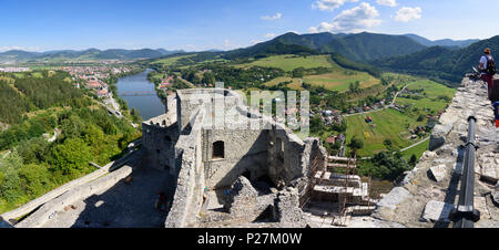 Strecno, Blick von der Burg Strecno Vah River, Slowakei Stockfoto