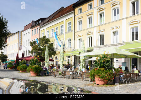 Traunstein, quadratischen Stadtplatz, Hofbräuhaus, Oberbayern, Chiemgau, Oberbayern, Bayern, Deutschland Stockfoto