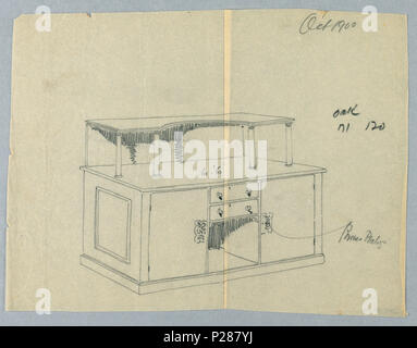 . Englisch: Zeichnen, Design für massive Eiche Sideboard, Oktober 1900. Englisch: Massive rechteckige Sideboard auf niedrige Plattform; Nische durch 2 Schubladen vorne in der Mitte gekrönt wird durch 2 Schubladen mit rechteckigen Wappen verziert flankiert; länglichen oberen Regal mit concave Cut-out in der Mitte vorne angehoben backsplash und 4 Spalten unterstützt. . Oktober 1900 102 Zeichnen, Design für massive Eiche Sideboard, Oktober 1900 (CH) 18680613 Stockfoto