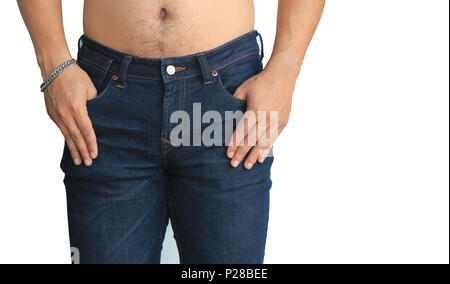 Junger Mann in Jeans auf weißem Hintergrund. Stockfoto