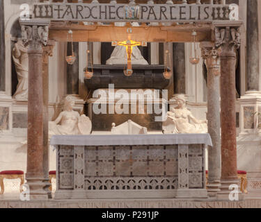 BARI, ITALIEN - 31. August 2017 - Die Basilika (Kirche) von Saint Nicolaus, eine große religiöse christliche Symbol in Europa und Russland, eine wichtige pilgrimag Stockfoto