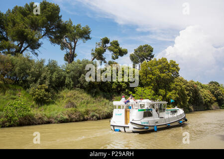 Der Canal du Midi in Roubia, Languedoc, Frankreich. Stockfoto