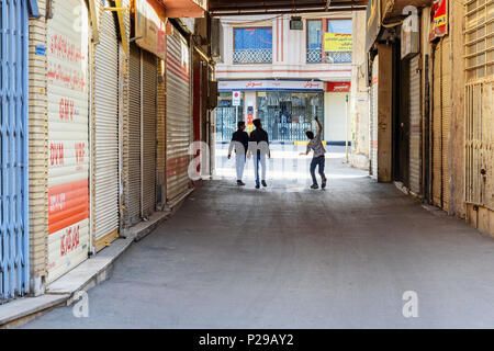 Isfahan, Iran - 21. März 2018: Auf der Straße in Isfahan Stockfoto