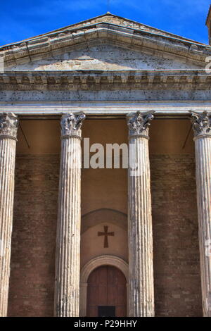 Tempel der Minerva in Assisi, Italien - HDR Stockfoto