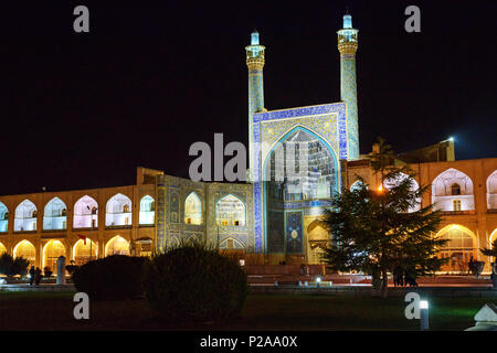 Shah Moschee oder Imam Moschee im Süden von Naghsh-e Jahan Square bei Nacht. Isfahan. Iran Stockfoto