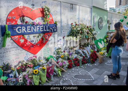 London, Großbritannien. 14 Jun, 2018. Der erste Jahrestag der Grenfell Turm Disaster Credit: Guy Bell/Alamy leben Nachrichten Stockfoto