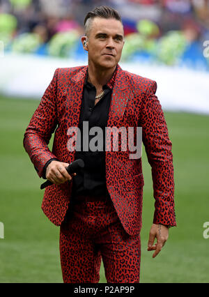 Moskau, Russland - 14. Juni 2018. Der britische Sänger Robbie Williams, die an der Eröffnungsfeier der Fußball-WM 2018 in Russland. Credit: Alizada Studios/Alamy leben Nachrichten Stockfoto