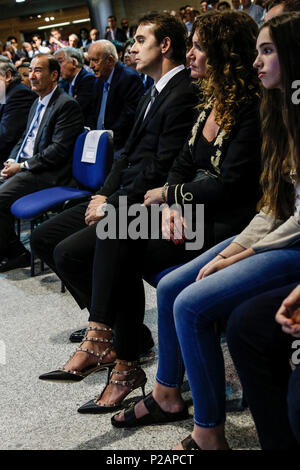Santiago Bernabeu, Madrid, Spanien. 14 Juni, 2018. Drücken Sie die Taste Konferenz der neuen Real Madrid Manager, Julen Lopetegui; Lopetegui mit seiner Familie Quelle: Aktion plus Sport/Alamy leben Nachrichten Stockfoto