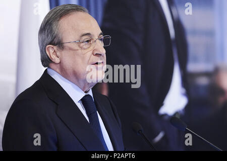 Madrid, Madrid, Spanien. 14 Juni, 2018. Florentino Perez bei der Präsentation der Julen Lopetegui als neuen Cheftrainer des F.C. Real Madrid im Santiago Bernabeu Stadion am 14. Juni 2018 in Madrid, Spanien Credit: Jack Abuin/ZUMA Draht/Alamy leben Nachrichten Stockfoto