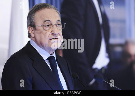 Madrid, Madrid, Spanien. 14 Juni, 2018. Florentino Perez bei der Präsentation der Julen Lopetegui als neuen Cheftrainer des F.C. Real Madrid im Santiago Bernabeu Stadion am 14. Juni 2018 in Madrid, Spanien Credit: Jack Abuin/ZUMA Draht/Alamy leben Nachrichten Stockfoto