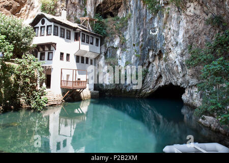 Derwisch Haus in Blagaj Buna Fluss, Bosnien und Herzegowina Stockfoto