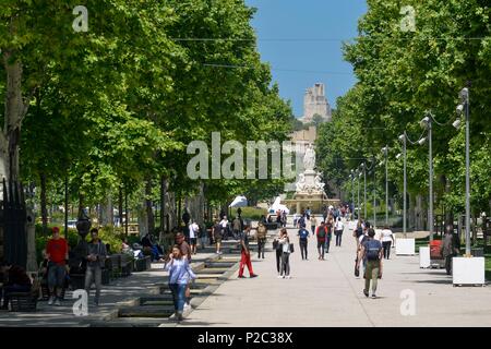Frankreich, Gard, Nimes, Fauchères Avenue, Fußgängerzone, die zu der Esplanade Charles-de-Gaulle Stockfoto