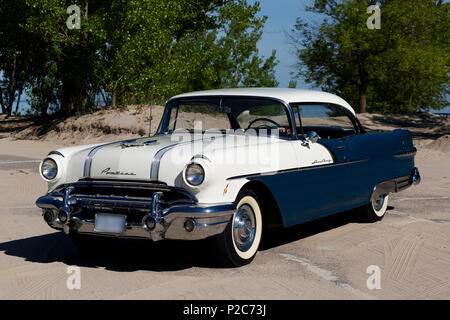 1956 Pontiac Star Chief 2 Door Hardtop Stockfoto