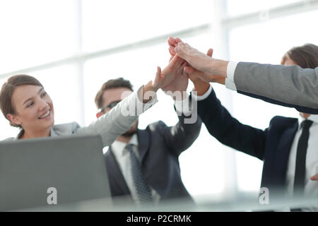 Erfolg und Sieg. das Konzept der Teamarbeit. Stockfoto