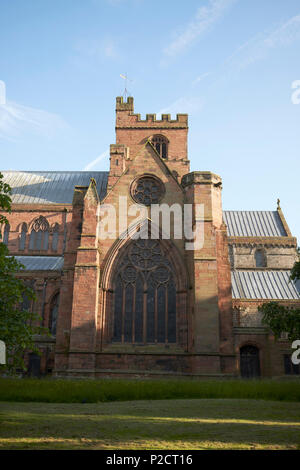 Östlich der Kathedrale der heiligen und ungeteilten Dreifaltigkeit Carlisle Cathedral Carlisle Cumbria England Großbritannien Stockfoto