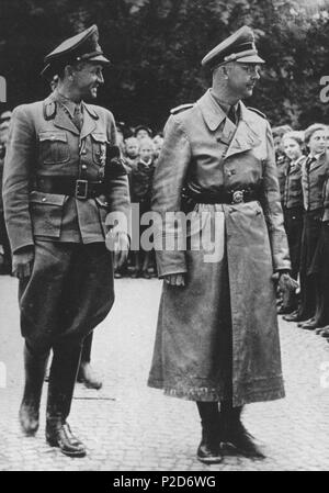 . Slovenš?ina: Heinrich Himmler v Mariboru. English: Reichsführer SS Heinrich Himmler und Gauleiter Sigfried Uiberreither in Marburg an der Drau. 1943. Unbekannt 24 Heinrich Himmler v Mariboru Stockfoto