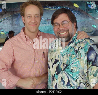 . Joey Slotnick wirft mit Steve Wozniak. 26. April 2005. Andy Hertzfeld 27 Joey Slotnick &Amp; Steve Wozniak Stockfoto