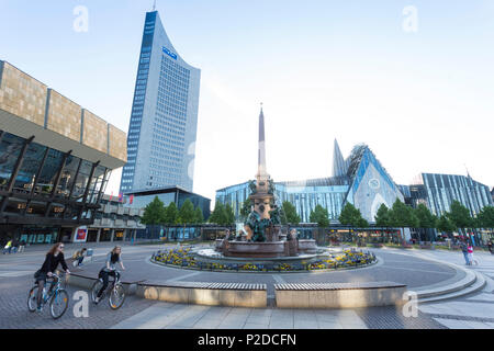 Paulineum, Aula und Kirche der Universität Leipzig, Stadt Hochhaus, Panorama Tower, Gewandhaus, Mende Brunnen, Augustu Stockfoto