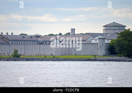 Zentrale - aus dem Fluss der jetzt geschlossenen Kingston Pen. Stockfoto