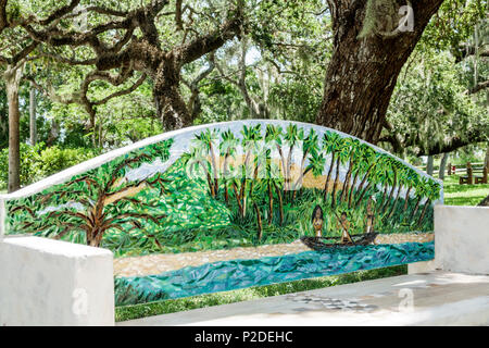 Fort Ft. Pierce Florida, Old Fort Park, archäologische Stätte, Stadtpark, AIS indische Kultur, Indianer, Erbe, Bank, Mosaikkunst, Vegetation, Liv Stockfoto