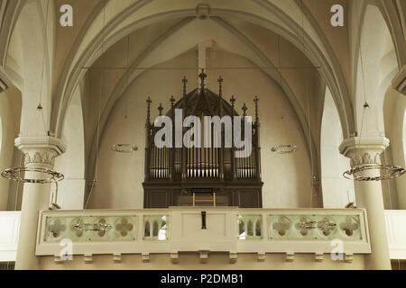 Älteste Orgel von Stumm 1723 in St. Martin Kirche in Rhaunen, Landkreis Birkenfeld, Region Hunsrueck, Rhinela Stockfoto