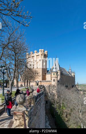 Die alcazar von der Plaza Reina Victoria Eugenia, Segovia, Spanien Stockfoto