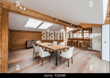 Penthouse in einem modernen alpenländischen Stil, Kitzbühel, Tirol, Österreich, Europa Stockfoto