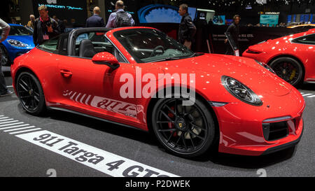 Genf, Schweiz - 7. März 2017: Porsche 911 Targa 4 GTS Sportwagen auf der 87. Genfer Autosalon vorgestellt. Stockfoto