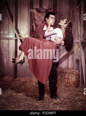 Original Film Titel: SERENADE. Englischer Titel: SERENADE. Regisseur: ANTHONY MANN. Jahr: 1956. Stars: SARA MONTIEL; Mario Lanza. Credit: M.G.M/Album Stockfoto