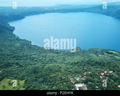 Lagune Apoyo in Nicaragua Antenne drone Ansicht Stockfoto