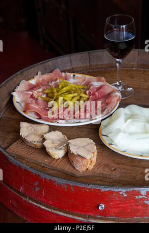 Frankreich, Pyrenees Atlantiques, Baskenland, Biarritz, Tapas der Comptoir du Foie gras Stockfoto