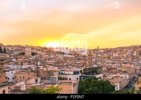 Helle Sonnenuntergang in Fes Marokko Stockfoto