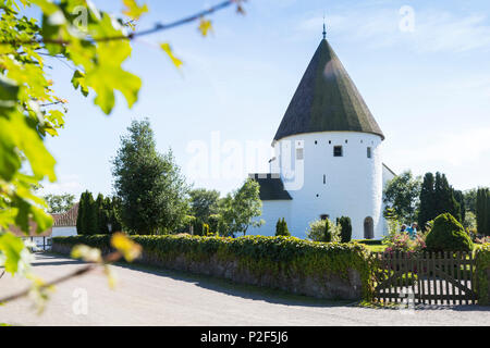 Typische runde Kirche, Ny Kirke, Ostsee, Bornholm, Nyker, Dänemark, Europa Stockfoto