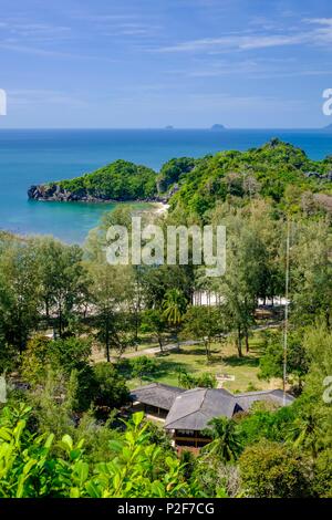 Thailand Songkhla Provinz, Tarutao National Marine Park, Ko Tarutao Insel, Panoramaaussicht von Toe-Buh Cliff (Bu) Stockfoto