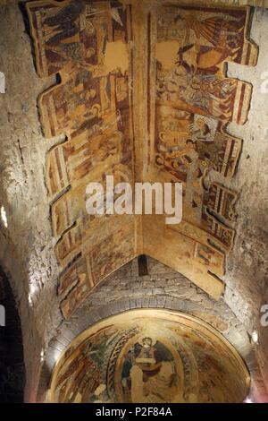 Spanien - Katalonien - Alt Empordá (Kreis) - Gerona. Sant Miquel de Fluvià; Mittelalterliche pinturas en el Interior de la Iglesia. Stockfoto