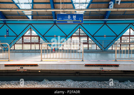 Seoul, Südkorea - 10. April 2017: Eungbong U-Bahnstation Plattform Stockfoto