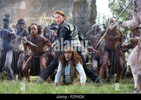 Original Film Titel: INDIANA JONES UND DAS KÖNIGREICH DES KRISTALLSCHÄDELS. Englischer Titel: INDIANA JONES UND DAS KÖNIGREICH DES KRISTALLSCHÄDELS. Regisseur: Steven Spielberg. Jahr: 2008. Stars: Karen Allen, SHIA LABEOUF. Quelle: Paramount Pictures/LUCASFILM/AMBLIN ENTERTAINMENT/SANTO DOMI/Album Stockfoto