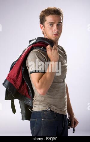 Original Film Titel: INDIANA JONES UND DAS KÖNIGREICH DES KRISTALLSCHÄDELS. Englischer Titel: INDIANA JONES UND DAS KÖNIGREICH DES KRISTALLSCHÄDELS. Regisseur: Steven Spielberg. Jahr: 2008. Stars: SHIA LABEOUF. Quelle: Paramount Pictures/LUCASFILM/AMBLIN ENTERTAINMENT/SANTO DOMI/JAMES, David/Album Stockfoto