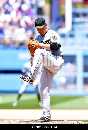 San Diego Padres Entlastung Krug Kazuhisa Makita liefert ein Pitch während der Major League Baseball Spiel gegen die Los Angeles Dodgers at Dodger Stadium Los Angeles, Kalifornien, USA, 27. Mai 2018. (Foto von Lba) Stockfoto