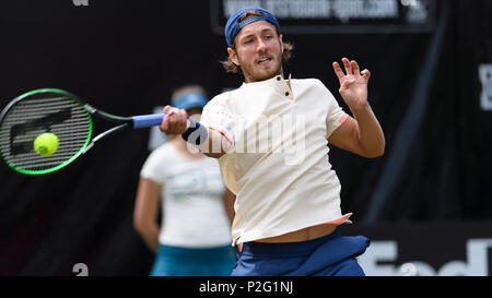 Stuttgart, Deutschland. 15 Juni, 2018. Lucas Pouille (FRA). GES/Tennis / ATP: MercedesCup, 15.06.2018 Tennis ATP: MercedesCup, Stuttgart, 15. Juni 2018 - | Verwendung der weltweiten Kredit: dpa/Alamy leben Nachrichten Stockfoto