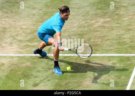 Stuttgart, Deutschland. 15 Juni, 2018. Roger Federer (SUI). GES/Tennis / ATP: MercedesCup, 15.06.2018 Tennis ATP: MercedesCup, Stuttgart, 15. Juni 2018 - | Verwendung der weltweiten Kredit: dpa/Alamy leben Nachrichten Stockfoto