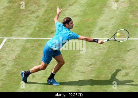 Stuttgart, Deutschland. 15 Juni, 2018. Roger Federer (SUI). GES/Tennis / ATP: MercedesCup, 15.06.2018 Tennis ATP: MercedesCup, Stuttgart, 15. Juni 2018 - | Verwendung der weltweiten Kredit: dpa/Alamy leben Nachrichten Stockfoto