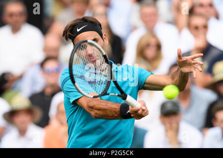 Stuttgart, Deutschland. 15 Juni, 2018. Roger Federer (SUI). GES/Tennis / ATP: MercedesCup, 15.06.2018 Tennis ATP: MercedesCup, Stuttgart, 15. Juni 2018 - | Verwendung der weltweiten Kredit: dpa/Alamy leben Nachrichten Stockfoto