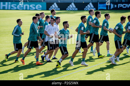 Vatutinki, Russland. 15 Juni, 2018. GES/fussball/Wm 2018 Russland: DFB Praxis Moskau/Vatutinki, 15.06.2018 GES/fussball/fussball/Wm 2018 Russland: DFB-Praxis, Moskau/Watutinki, Juni 15, 2018 | Verwendung der weltweiten Kredit: dpa/Alamy leben Nachrichten Stockfoto