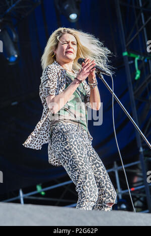 Firenze Italien. 14. Juni 2018. Die britisch-amerikanische Band THE KILLS führt live auf der Bühne des Visarno Arena während des ersten Tages der 'Firenze Felsen 2018 'Credit: Rodolfo Sassano/Alamy leben Nachrichten Stockfoto