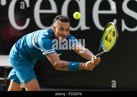 Stuttgart, Deutschland. 15 Juni, 2018. Nick Kyrgios (AUS). GES/Tennis / ATP: MercedesCup, 15.06.2018 Tennis ATP: MercedesCup, Stuttgart, 15. Juni 2018 - | Verwendung der weltweiten Kredit: dpa/Alamy leben Nachrichten Stockfoto