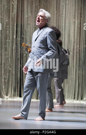 Glasgow, UK. 15 Jun, 2018. David Byrne im Konzert in der Royal Concert Hall, Glasgow, Großbritannien, 15. Juni 2018 Credit: Westy Musik Tog/Alamy leben Nachrichten Stockfoto