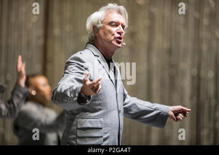 Glasgow, UK. 15 Jun, 2018. David Byrne im Konzert in der Royal Concert Hall, Glasgow, Großbritannien, 15. Juni 2018 Credit: Westy Musik Tog/Alamy leben Nachrichten Stockfoto