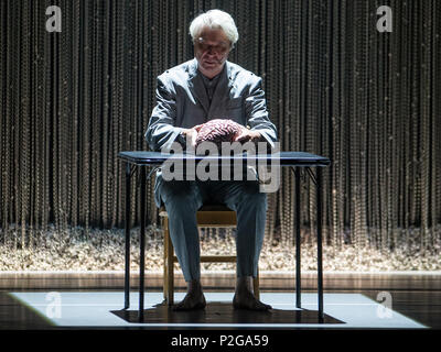 Glasgow, UK. 15 Jun, 2018. David Byrne im Konzert in der Royal Concert Hall, Glasgow, Großbritannien, 15. Juni 2018 Credit: Westy Musik Tog/Alamy leben Nachrichten Stockfoto